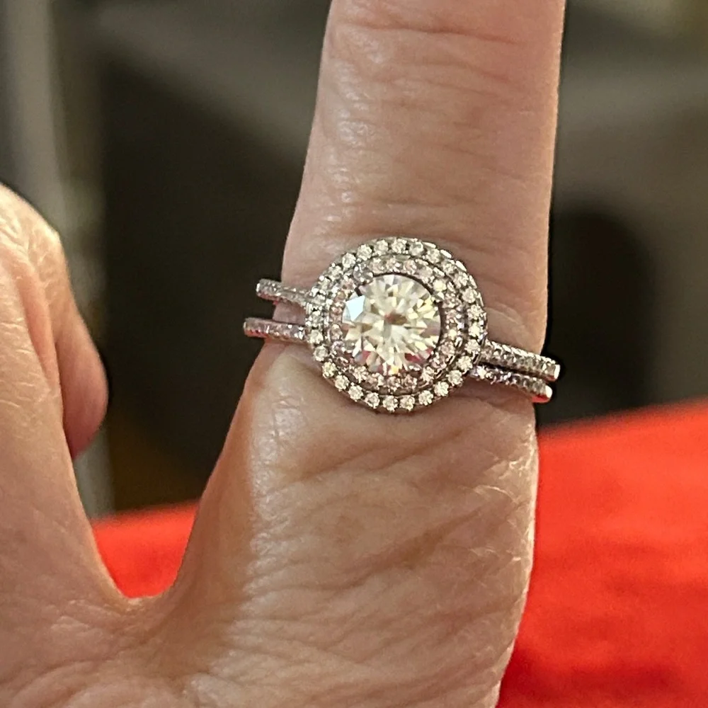 Moissanite retail $599