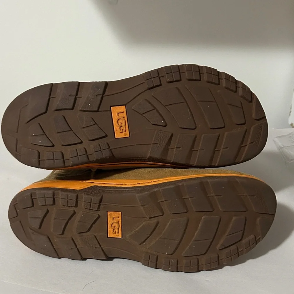 UGG stylish ankle