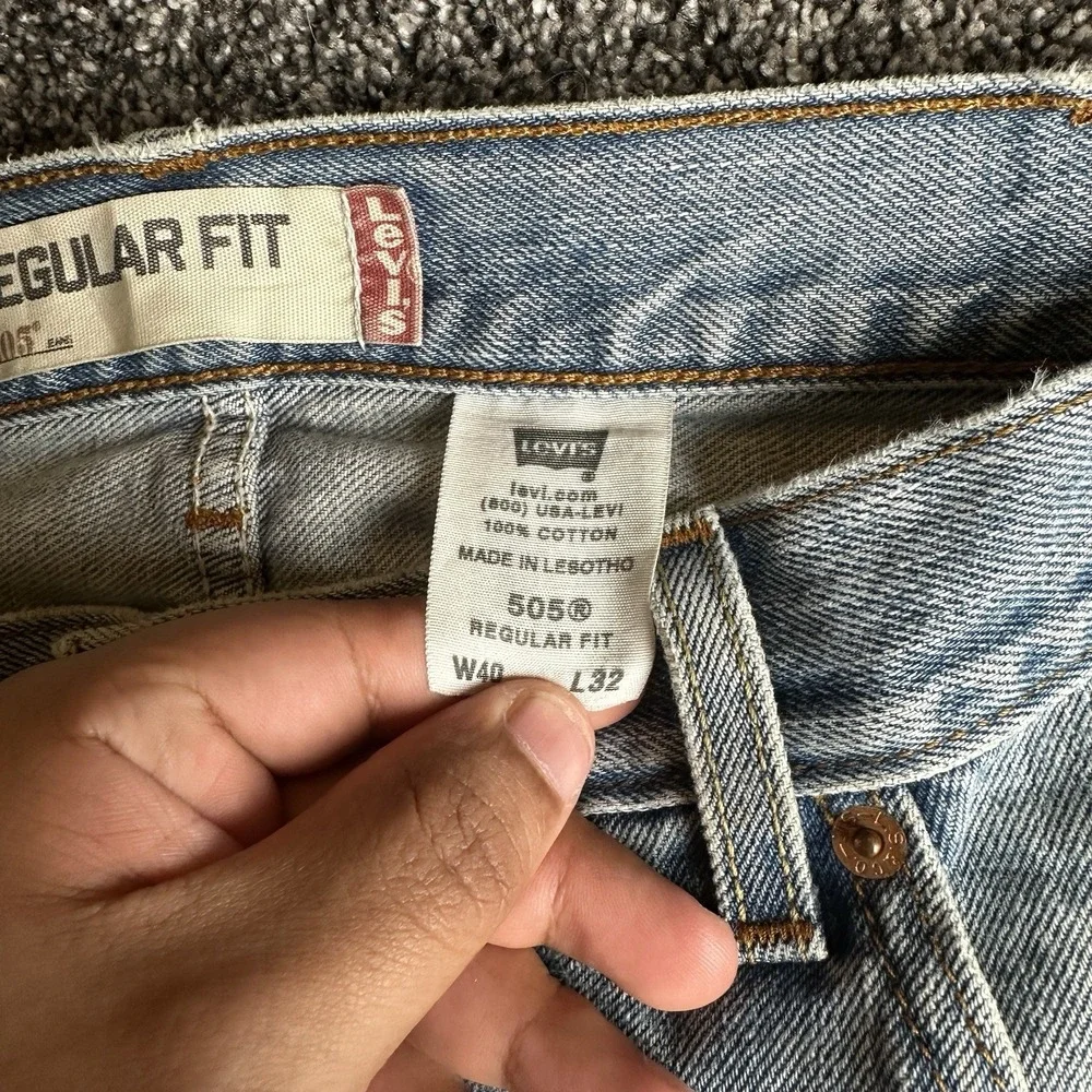 Levis 505 Jeans 38x32 Blue Distressed Denim Straight Leg Faded Y2K Grunge Skater