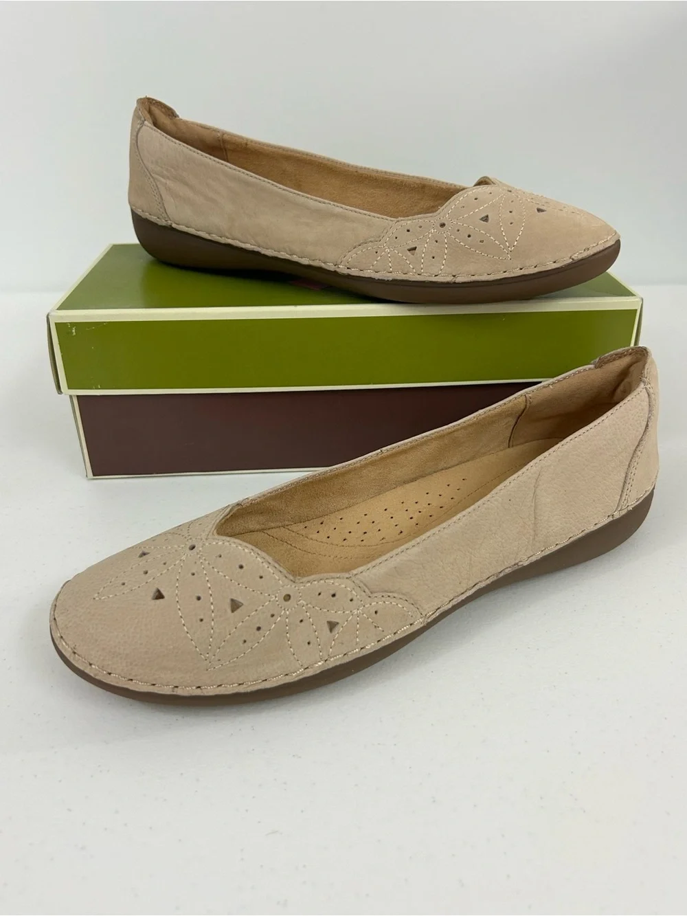 Naturalizer Kipper Ginger Snap Women's Beige Flats Size 11 NIB