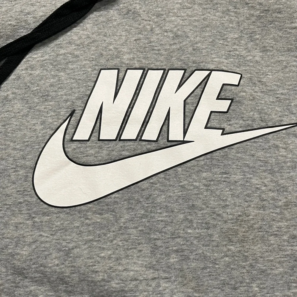 Nike sportswear pullover