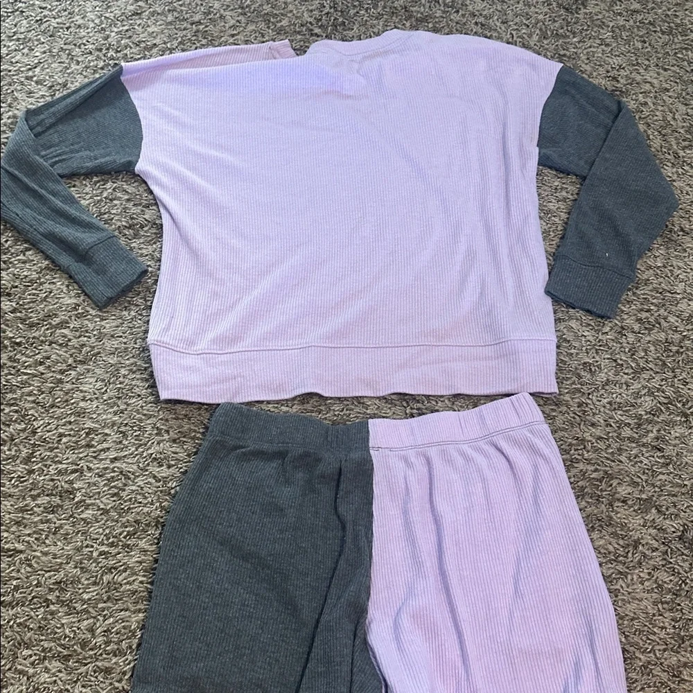Lilac and Gray Colorblock Lounge Set x