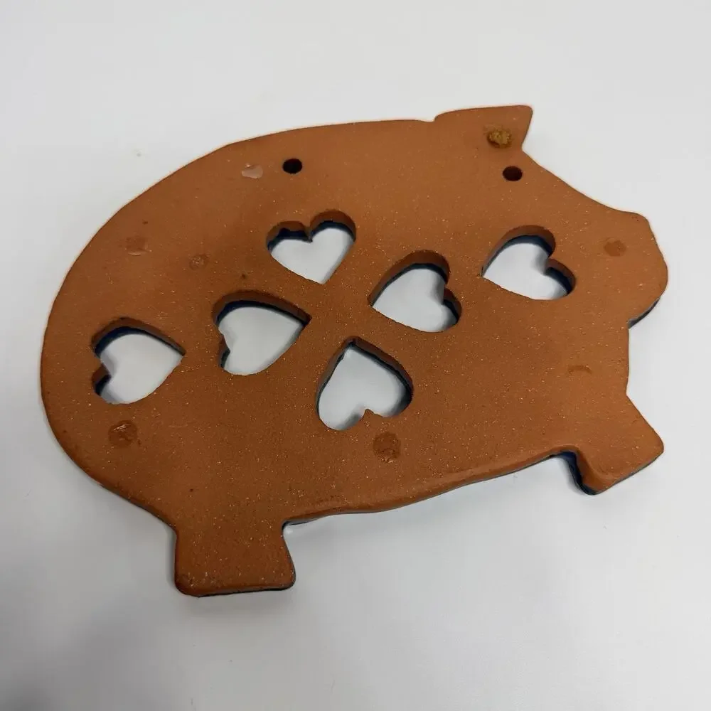 Unbranded 1990s pottery