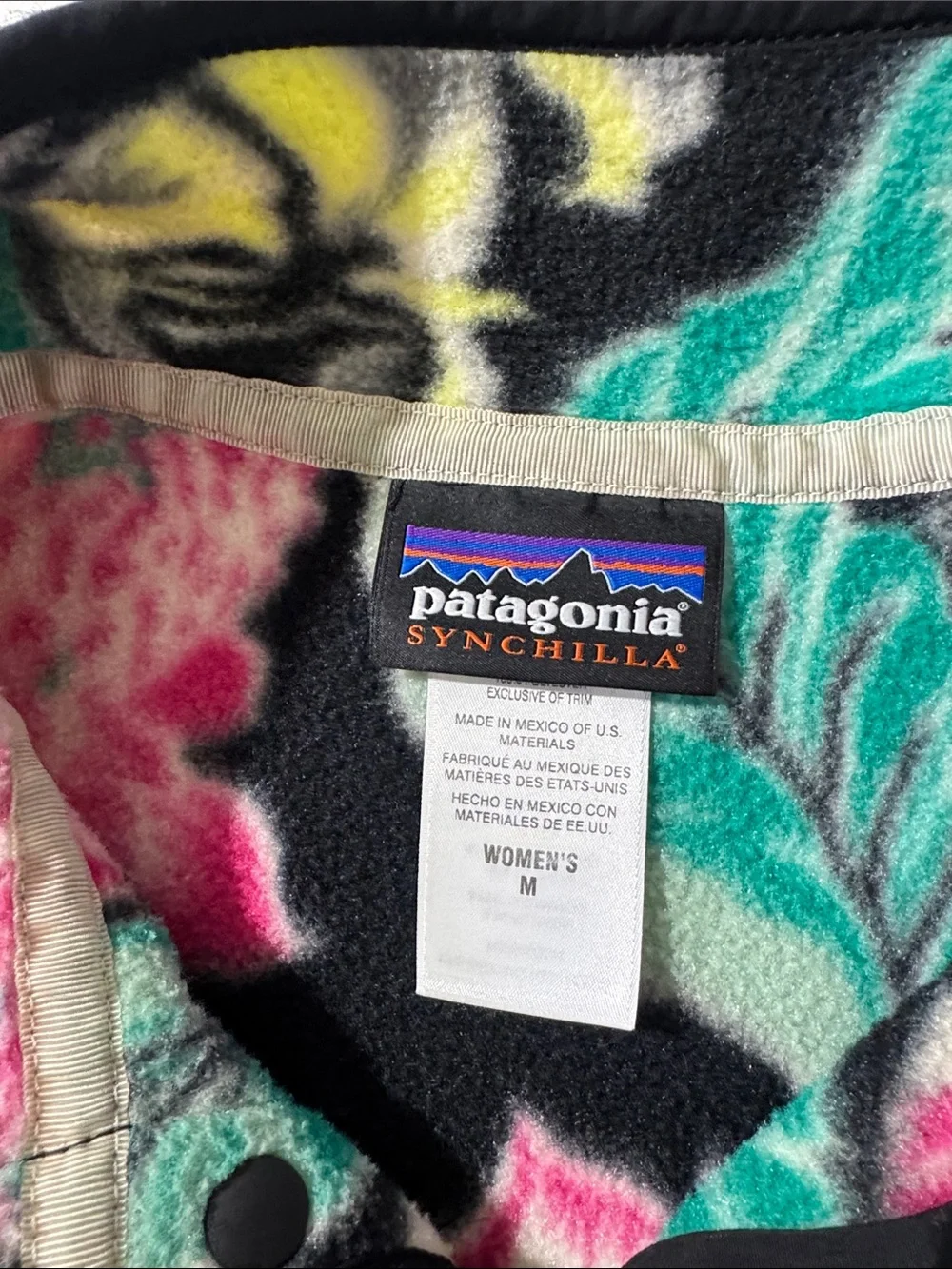 Patagonia women’s M Medium lightweight Synchilla snap-T pullover floral fleece