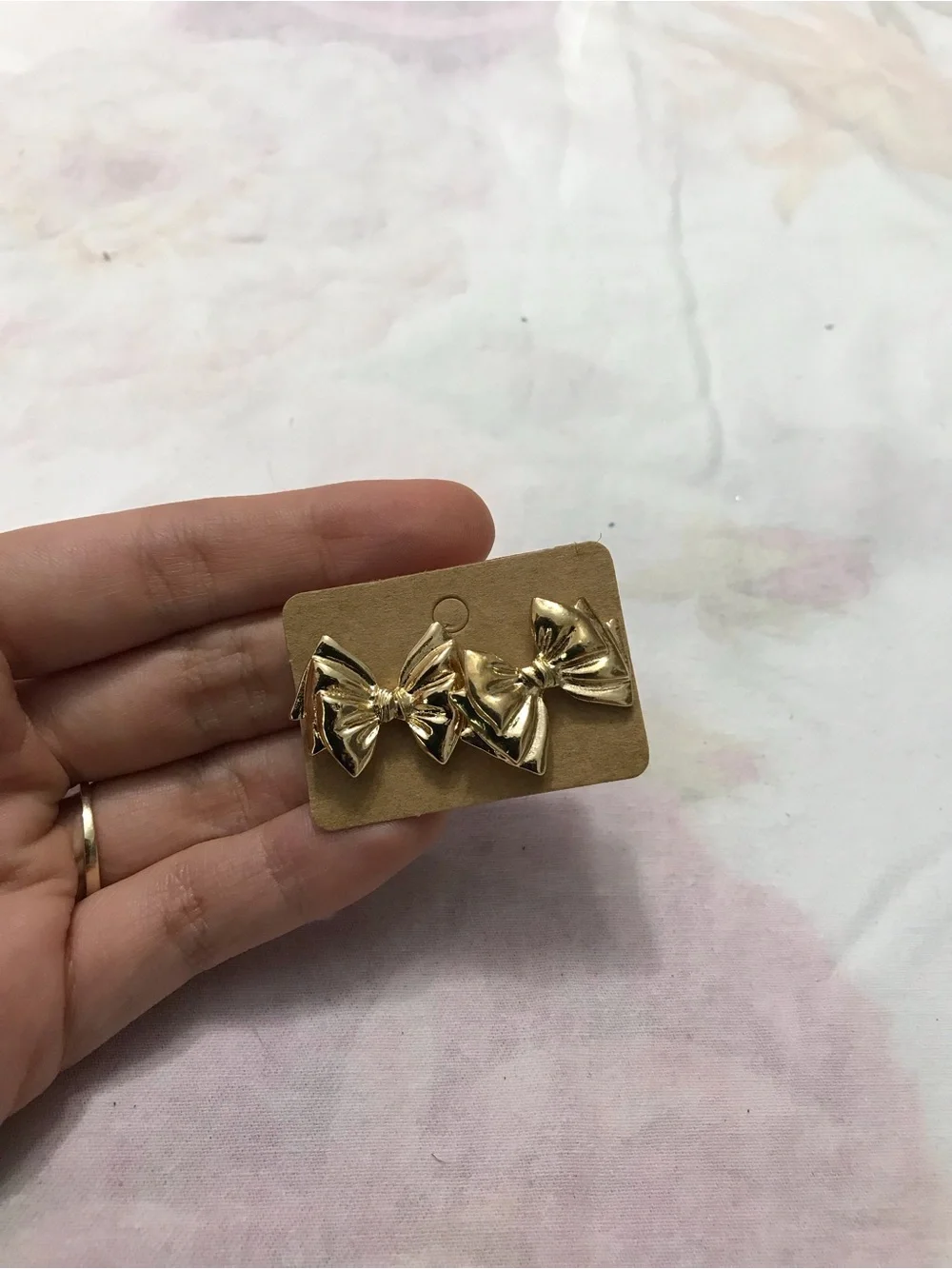 N/A gold tone