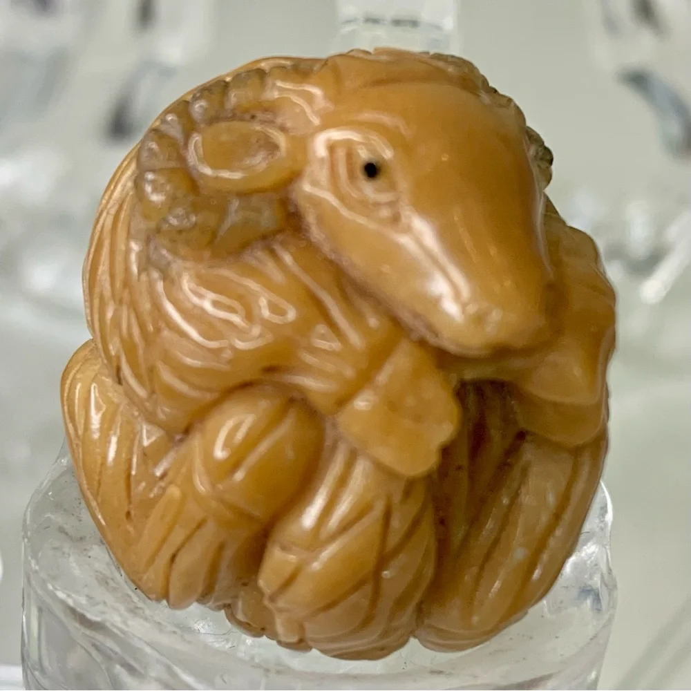 Netsuke carved nice carving