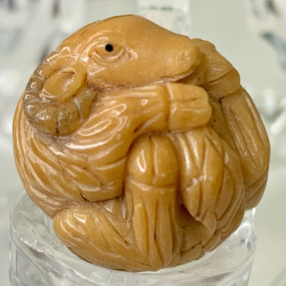 Netsuke figurine nut