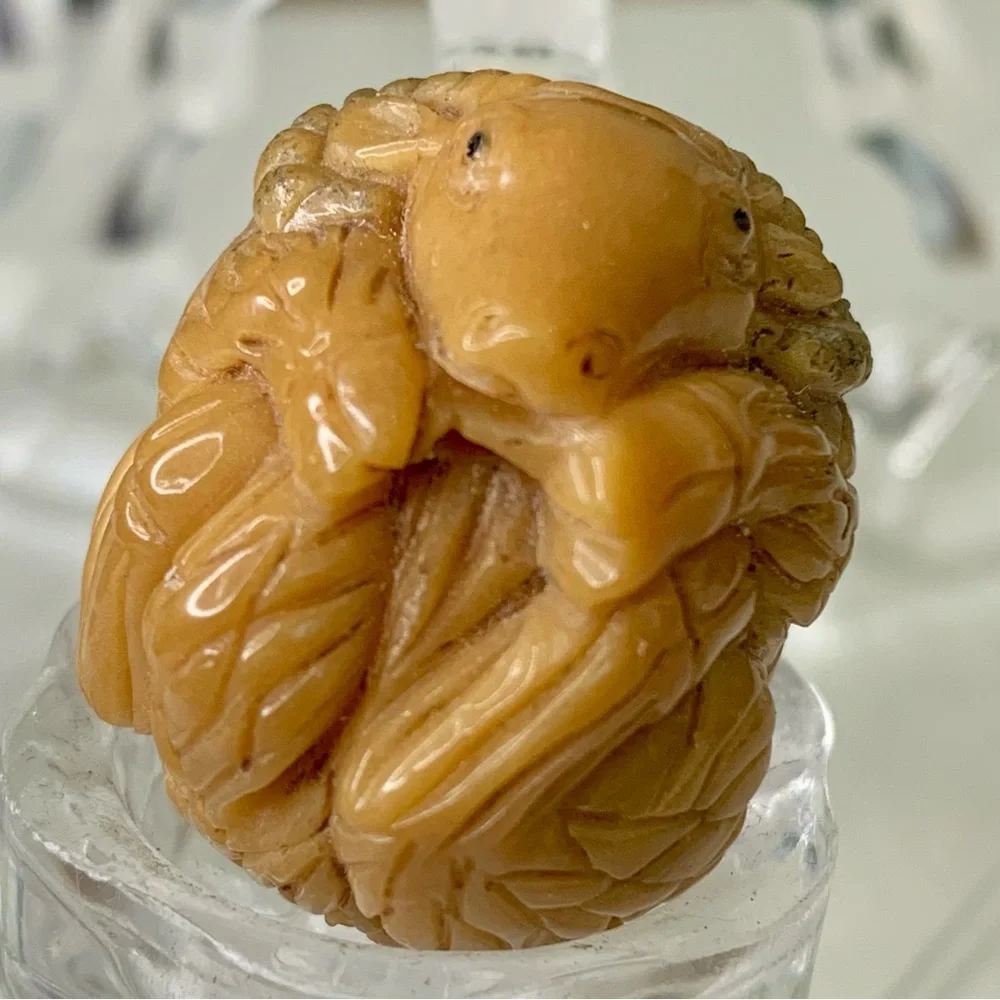 Netsuke about 3cm week