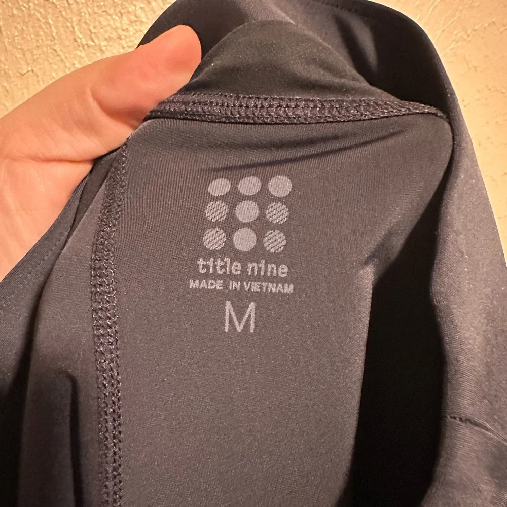Title nine stretchy waistband