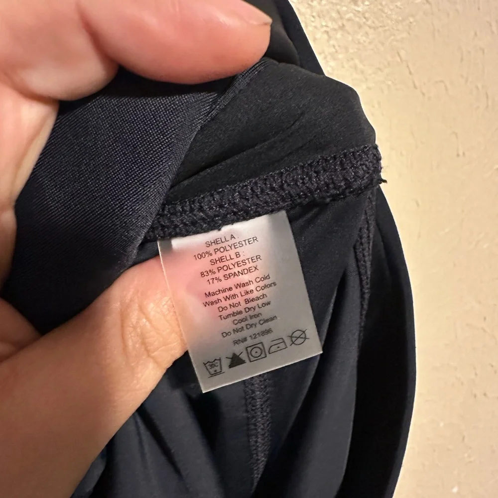 Title nine stretchy waistband