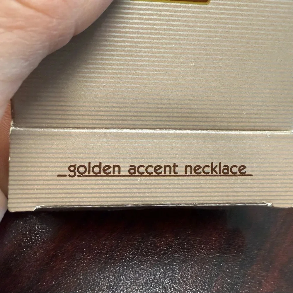 Avon this elegant
