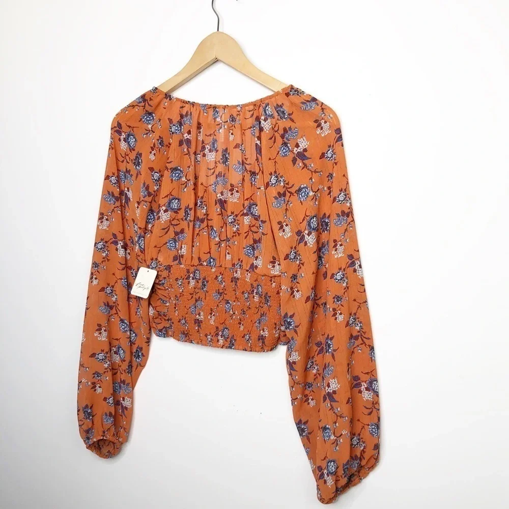 FREE People Blusa final rose floral, V-neck flowers