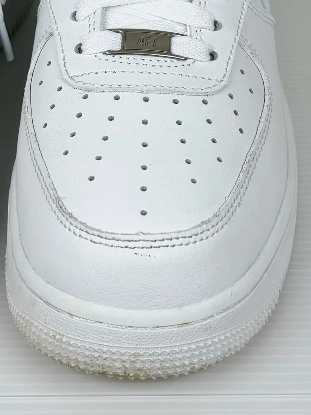 Nike Air Force 1 ‘07 Triple White Leather Sneakers Men’s 9.5 CW2288-111