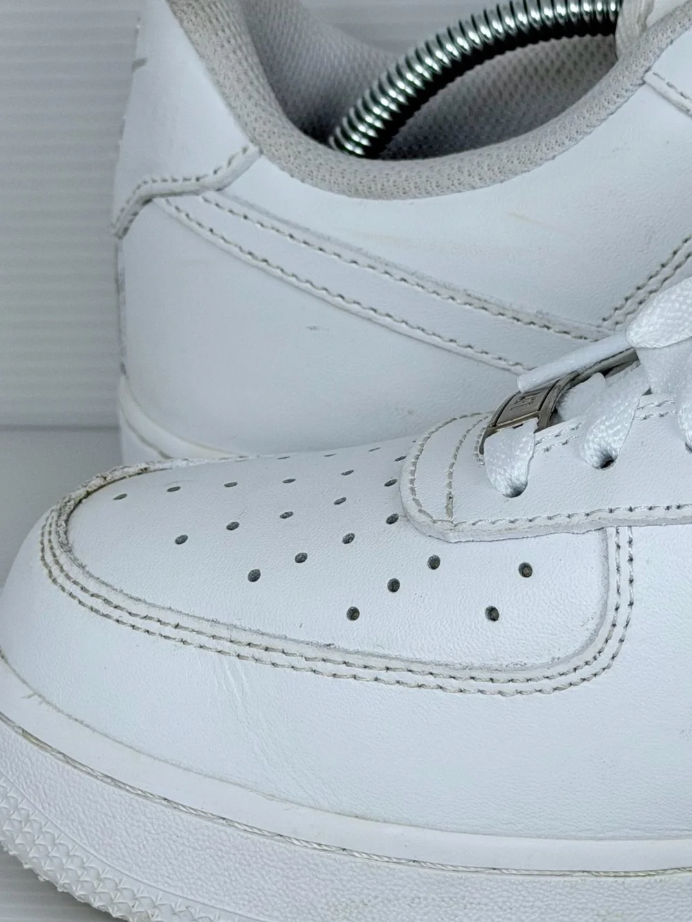 Nike Air Force 1 ‘07 Triple White Leather Sneakers Men’s 9.5 CW2288-111
