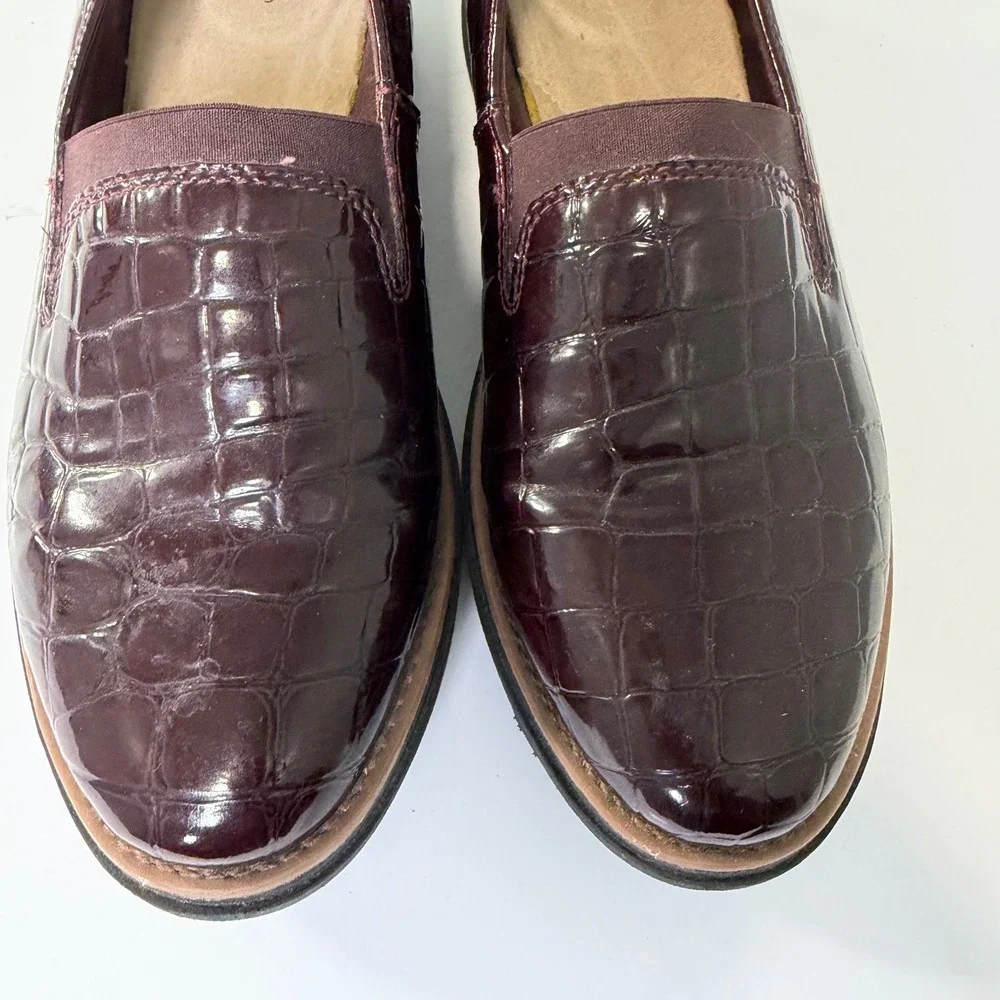 Clarks Collection Sharon Dolly Burgundy Croc Patent Leather Platform Loafers 7.5