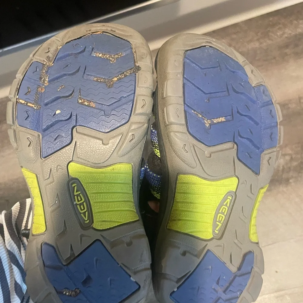 Keen kids black