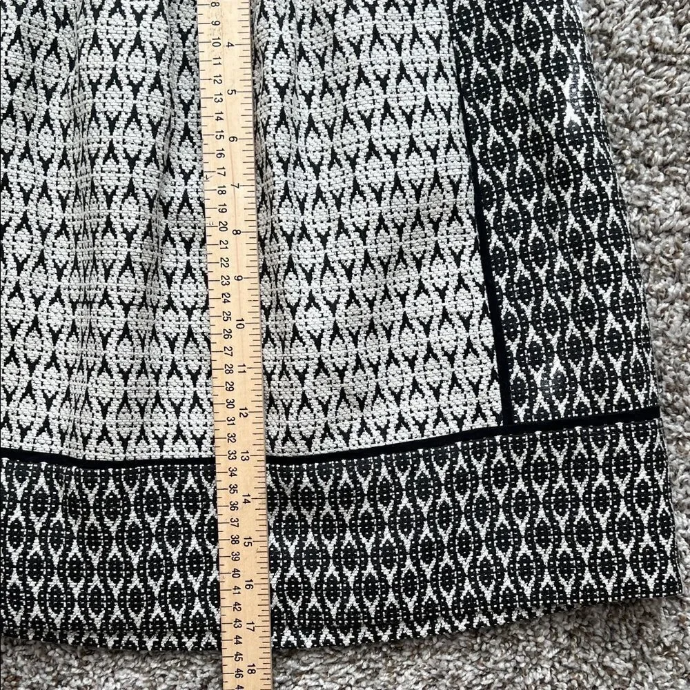 J. Crew Textured Pencil Skirt in Matelassé Textured Ivory Cream in Size 6