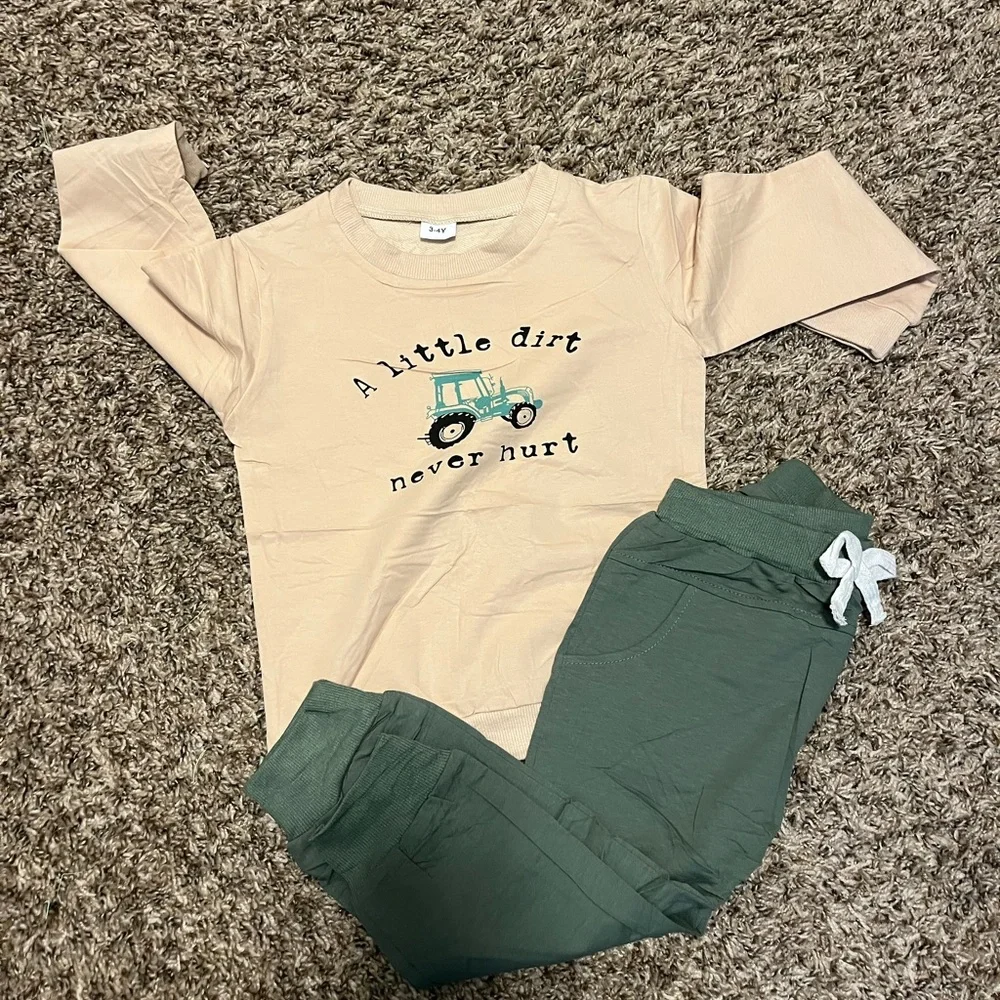 💛 NEW Toddler Tractor Sweat Set