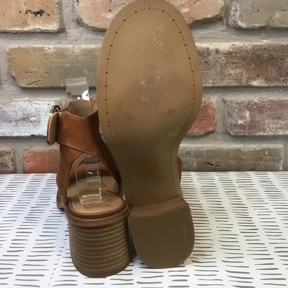GIANNI BINI Women’s Brown Suede Leather Chunky Block Heel Ankle Strap Sandal 8.5