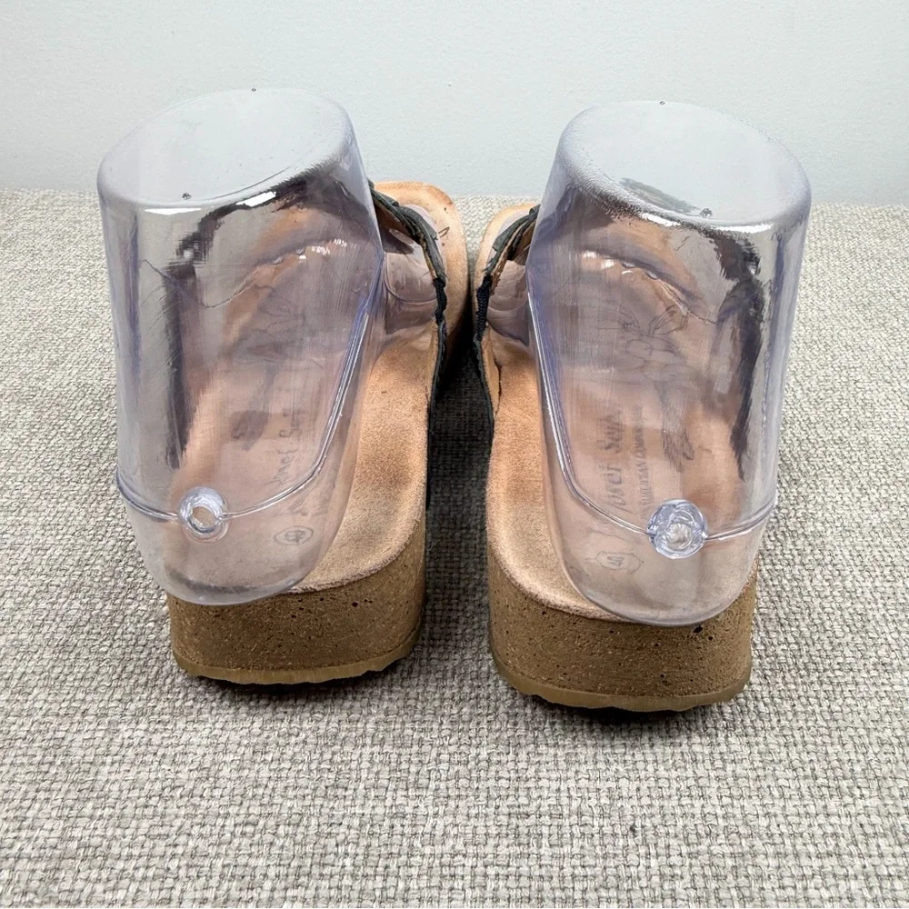Josef Seibel Gray Silver Metallic Leather Thong Comfort Sandals Size 40 9.5
