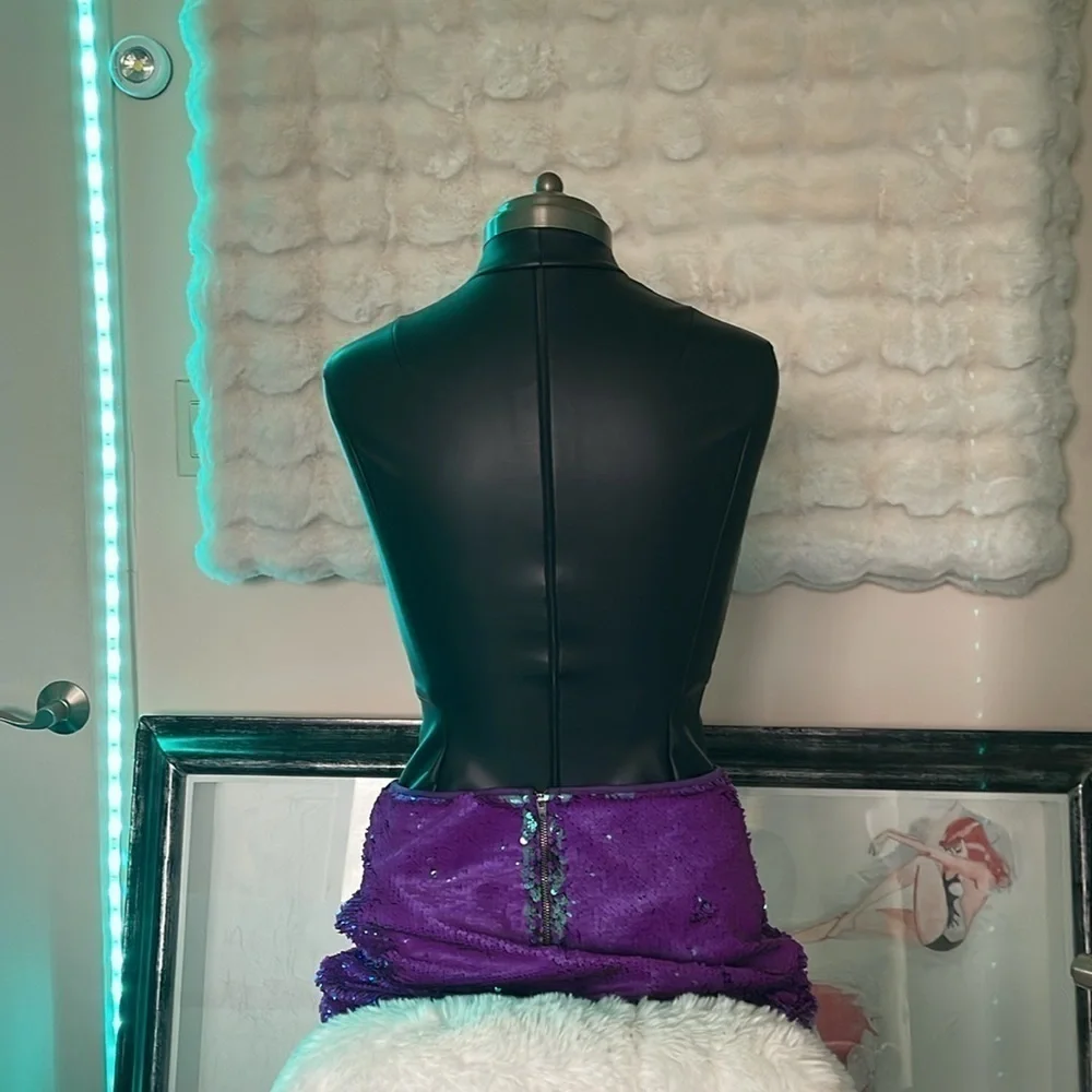 Love Fire purple blue sequins new mini skirt Size M