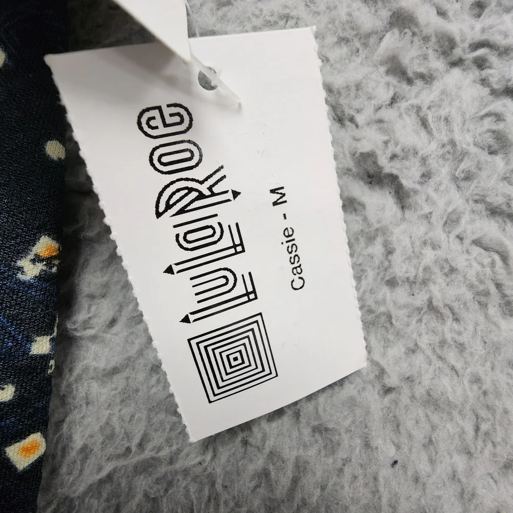 LuLaRoe Cassie‎ Pencil Skirt Womens Medium Navy Blue Geometric Southwestern NEW