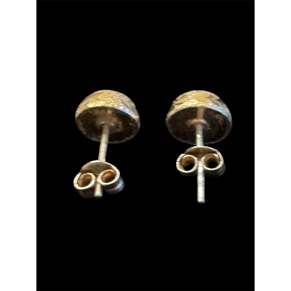 Unbranded sterling silver