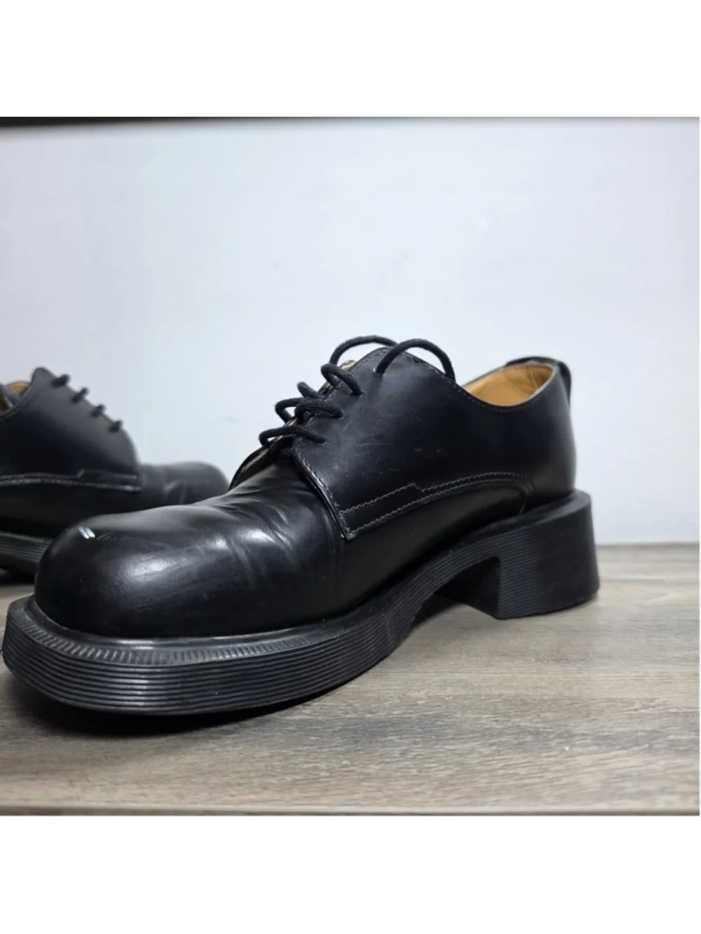 Dr. Martens us black all