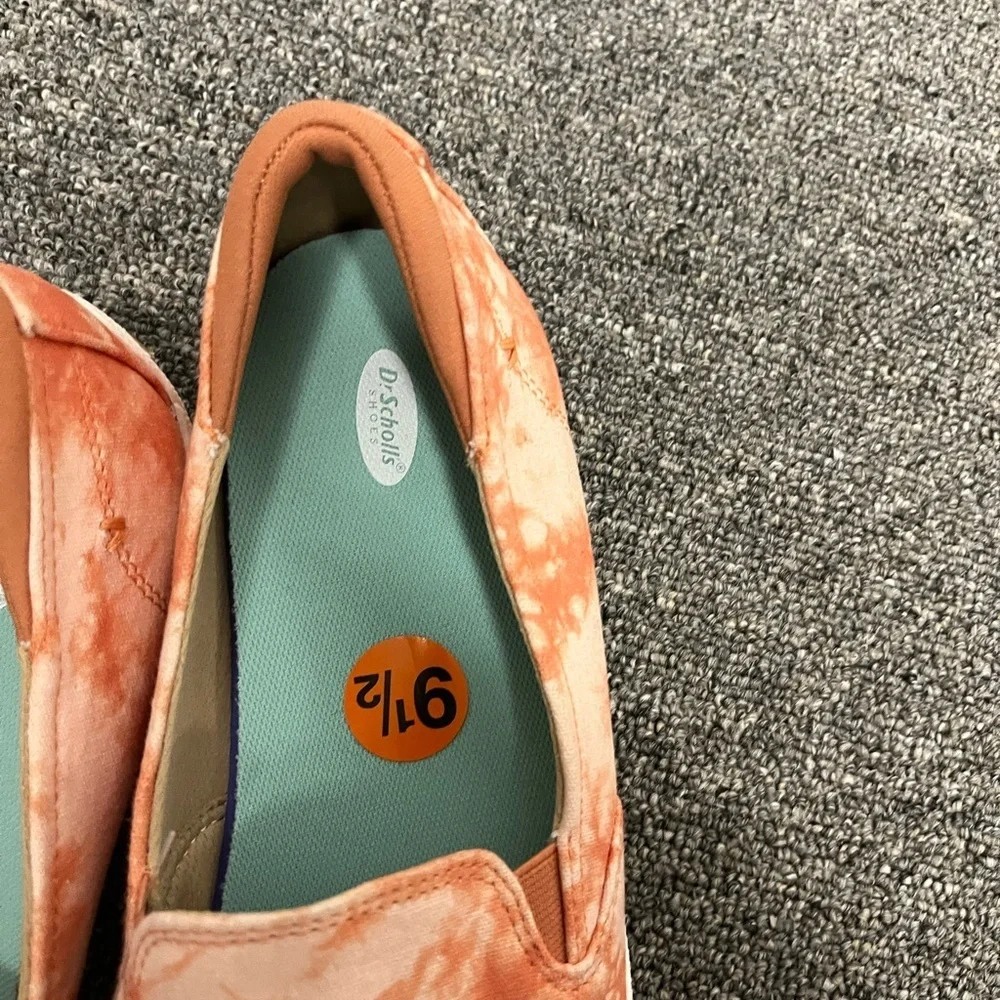 NWOT Dr. School’s Slip On Shoes Size 9