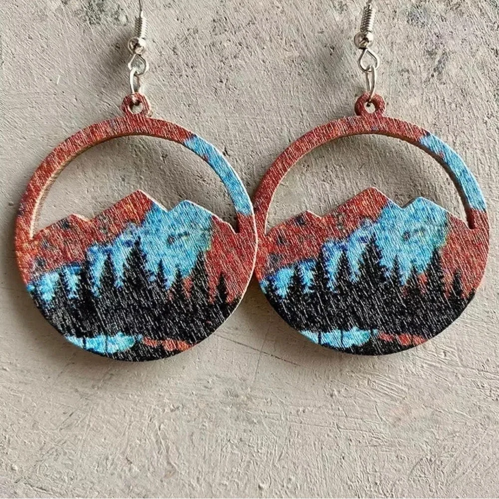 Elevate Your Adventure: Mountain Dangle Earrings for Nature Lovers! 🏜️NWT Cactus