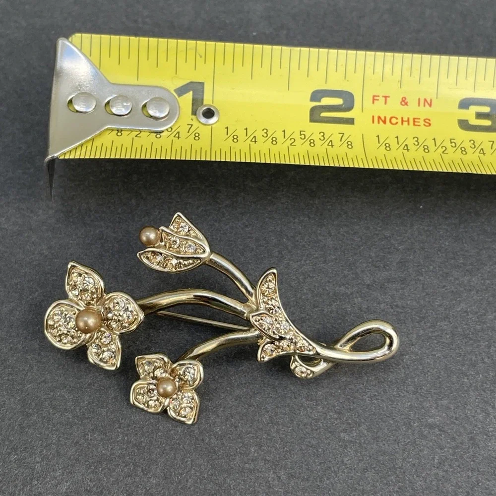 Monet brooches women