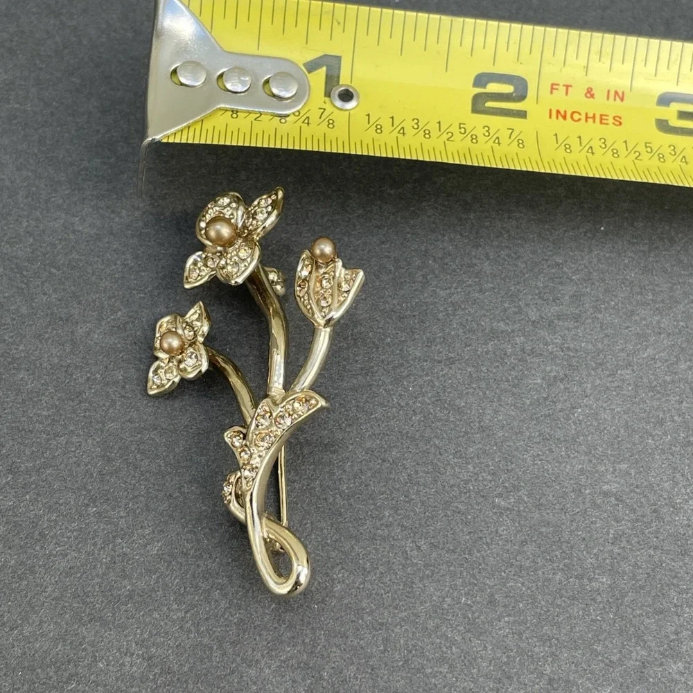 Monet brooches women
