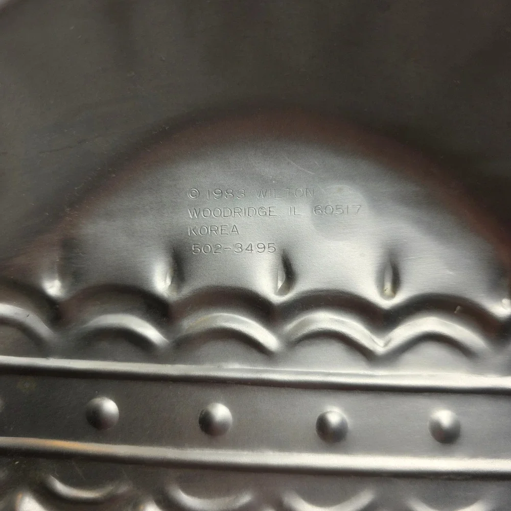 Wilton vintage aluminum