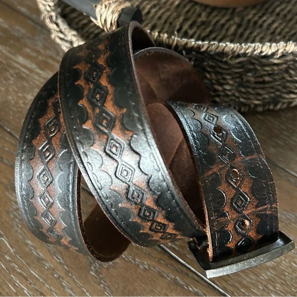 Wrangler Top Grain Cowhide Hand Tooled Black & Brown Leather Belt Size 38