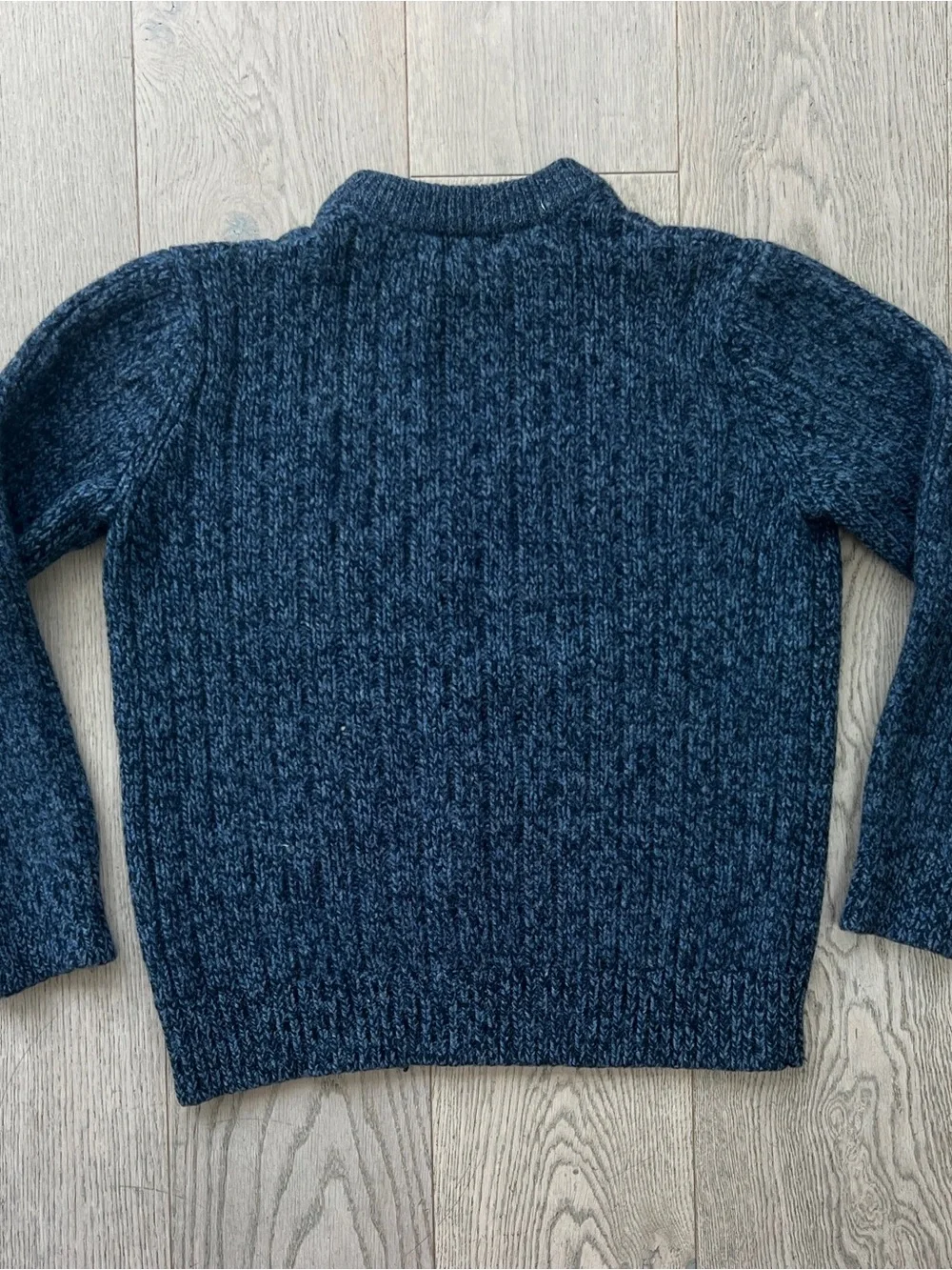 L.L. Bean Vintage Lambswool Crewneck Sweater in Blue Size M