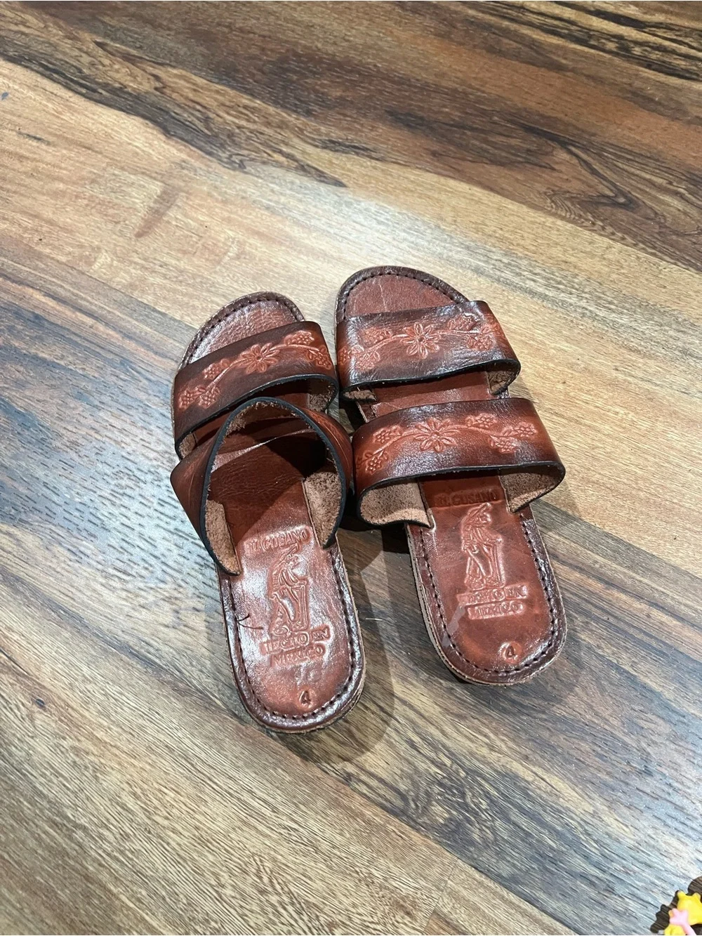 Brown Tooled Leather Slide Sandals Size 4 EUC worn once