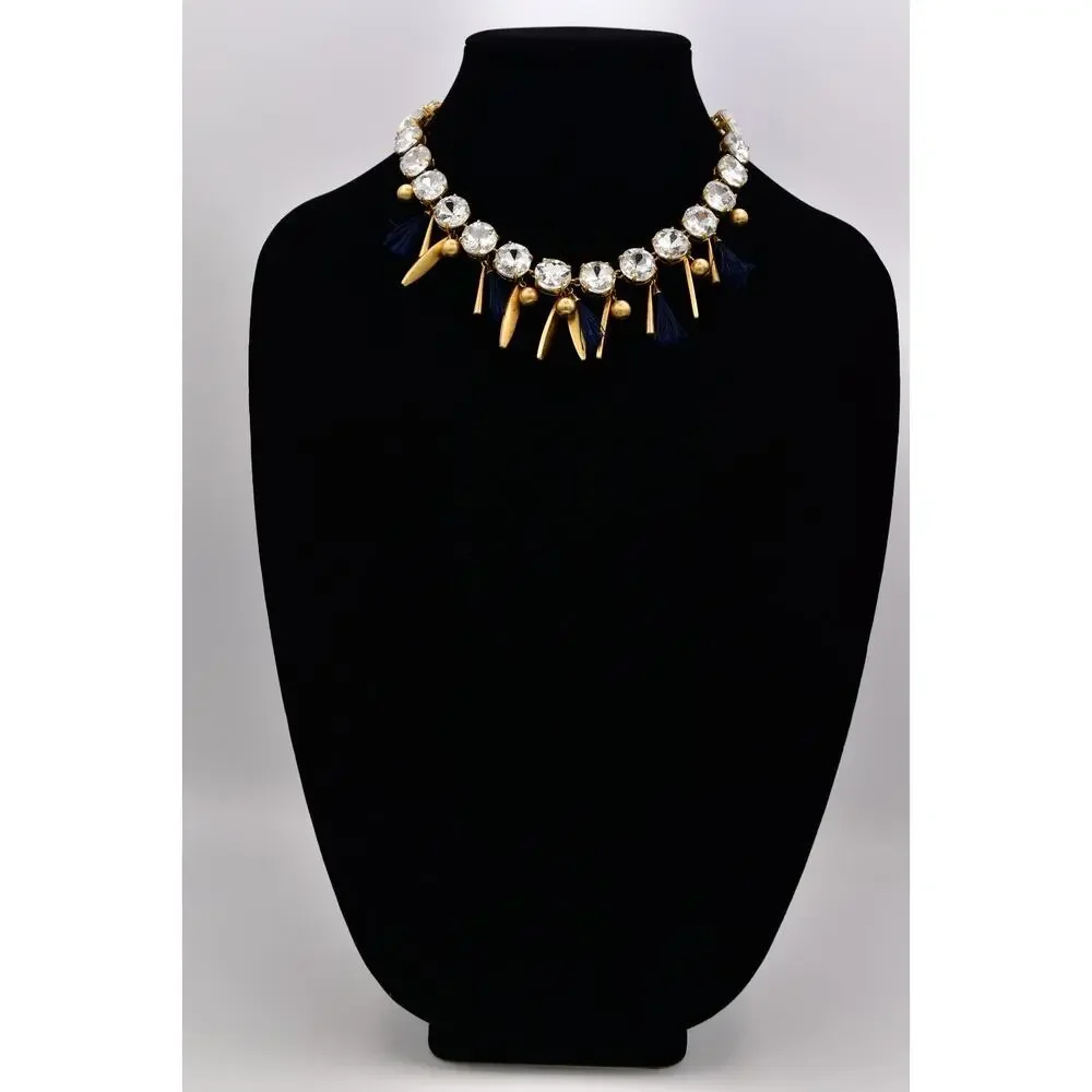 Ann Taylor stunning necklace
