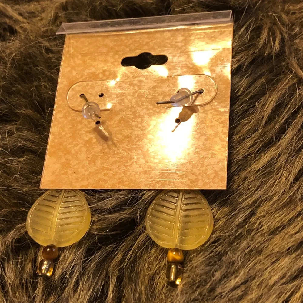 N/A light gold