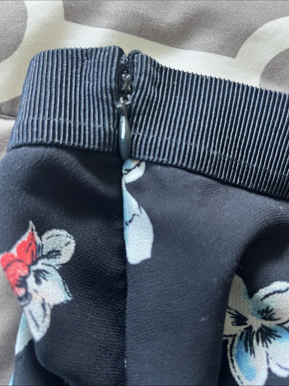 Ann Taylor flowing black