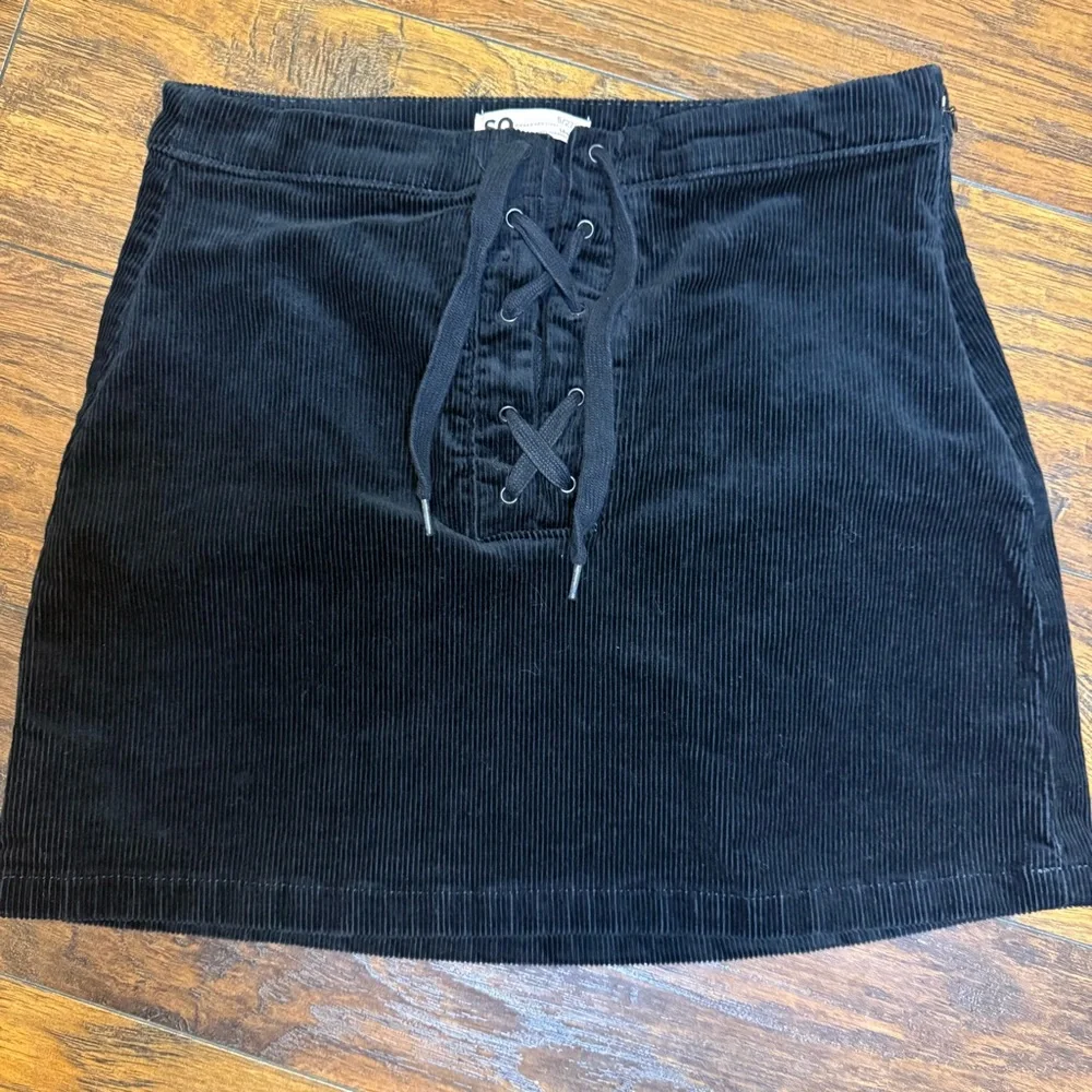 Y2K 90s Dark academia street wear black Corduroy tie waist mini skirt size 5/27
