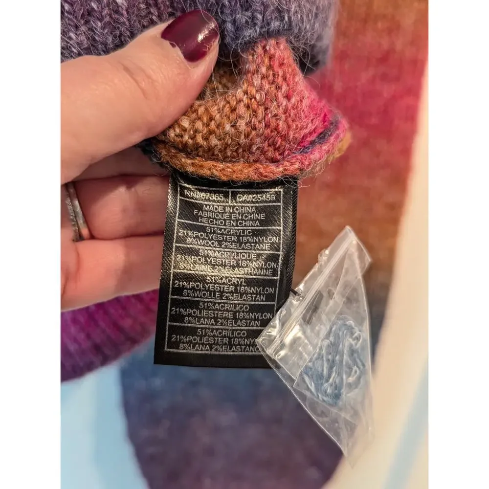 BB Dakota Steve Madden Small Acrylic Rainbow Stripe Sweater Pink Blue Ombré