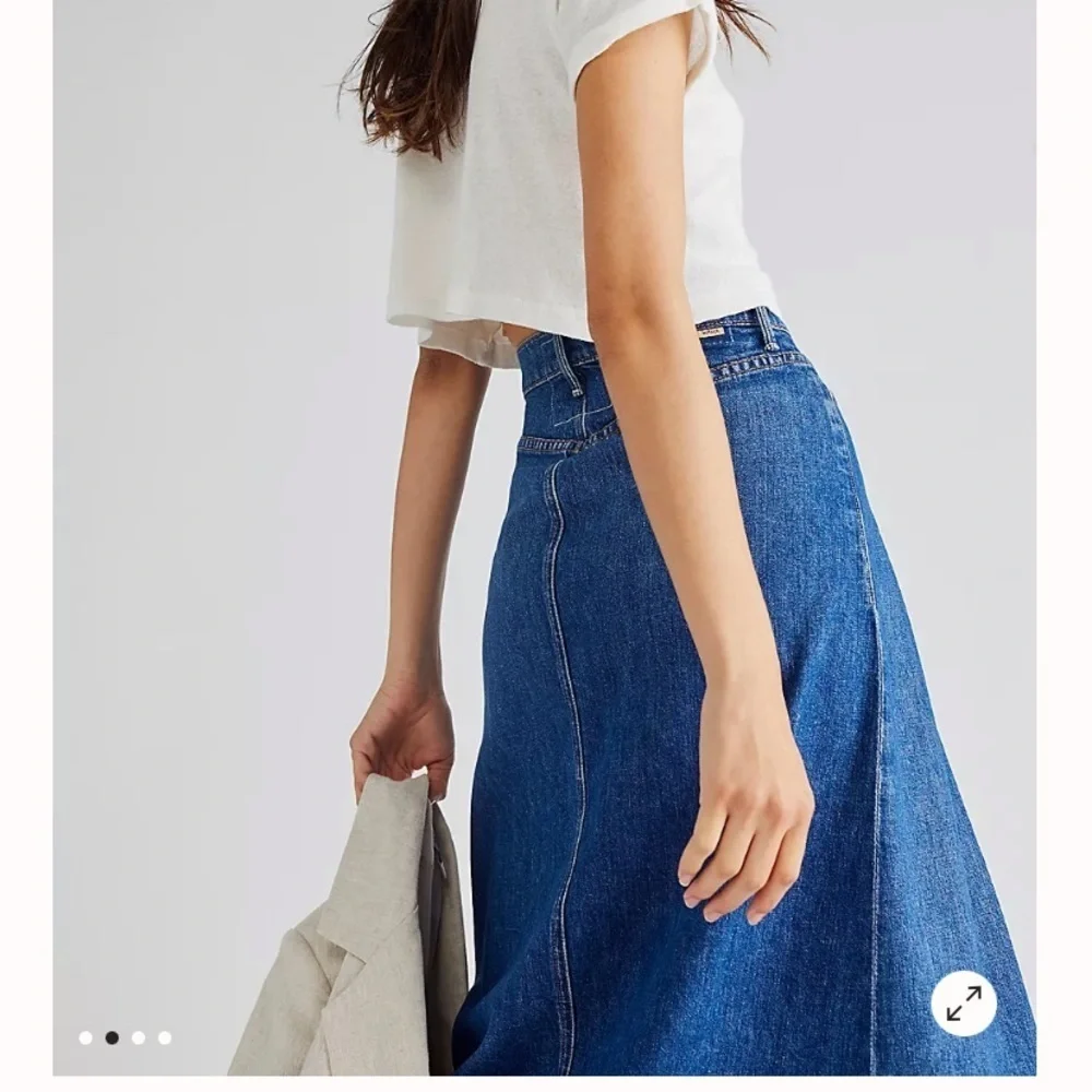 Mother jeans free people the pleated maxi skirt fray size