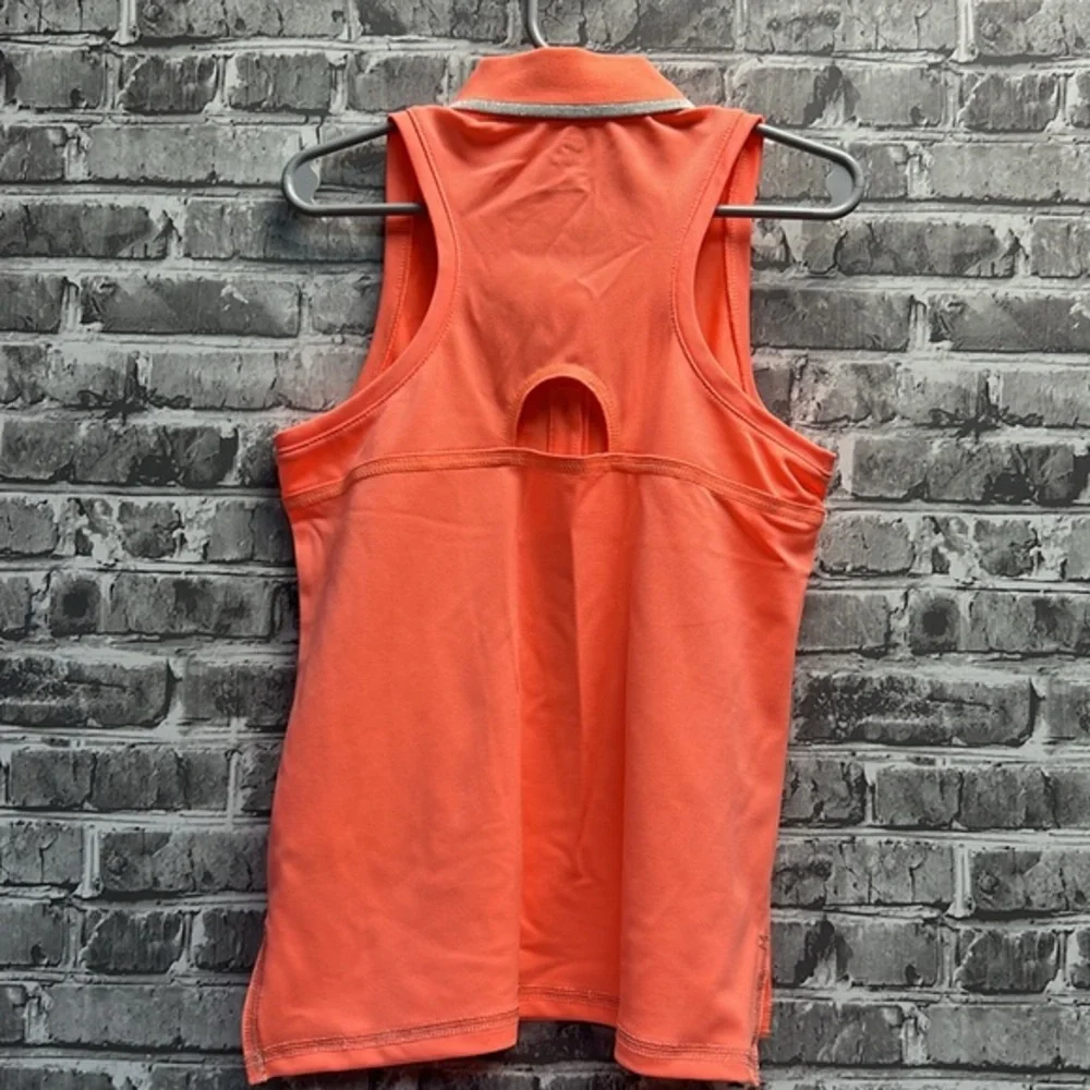 GAP girls collared