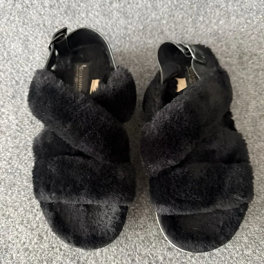 Koolaburra by UGG Fuzz-Ee Women Black Faux Fur Cross Strap Slingback Sandals 8