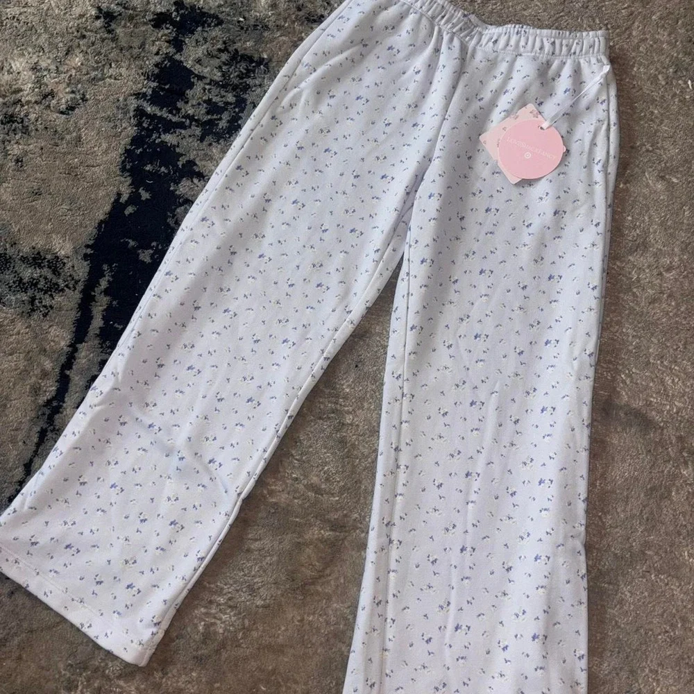 LoveShackFancy white & blue floral print sweatpants youth girls size large