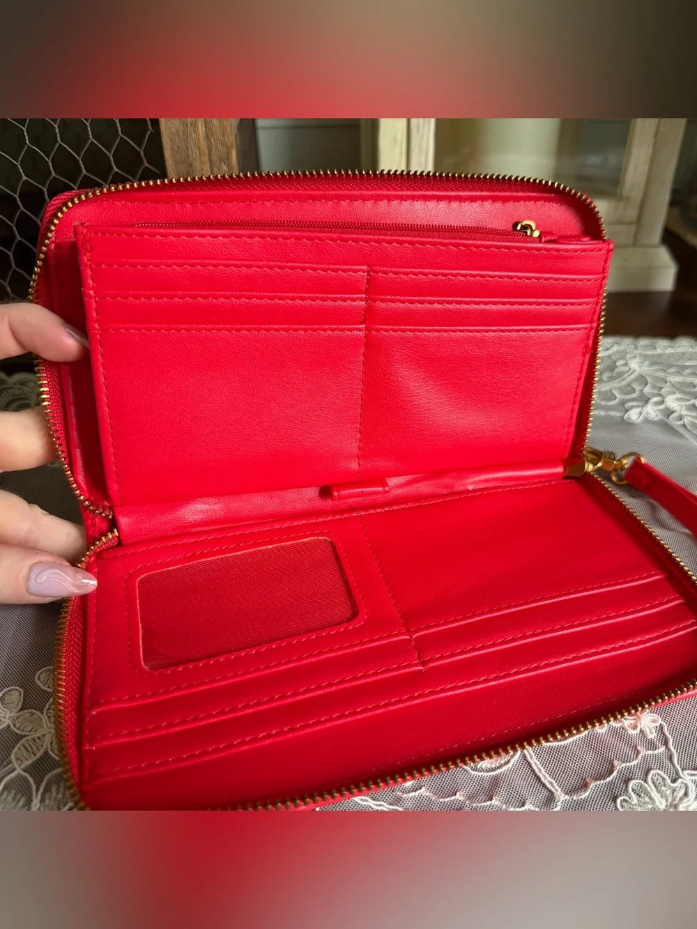 Steve Madden red add steve