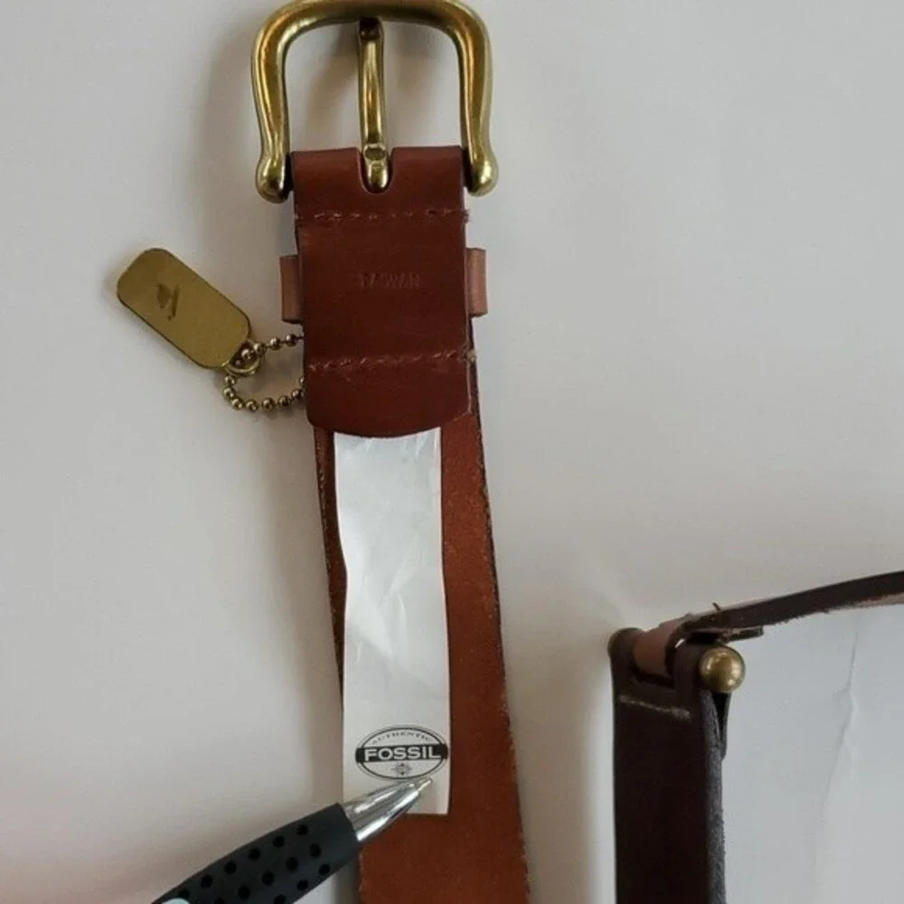 FOSSIL BROWN LEATHER TWO-TONE BELT SIZE LARGE