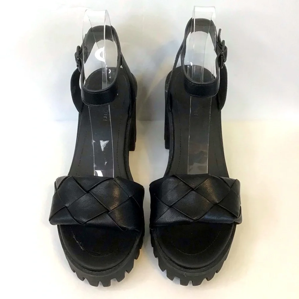Madden Girl elevate block