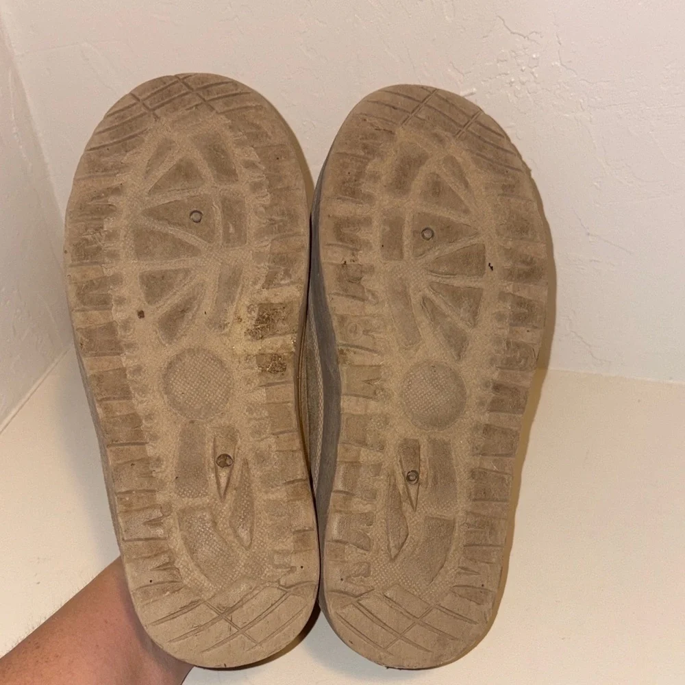 Mudd Brown Kids Slip-On Slippers