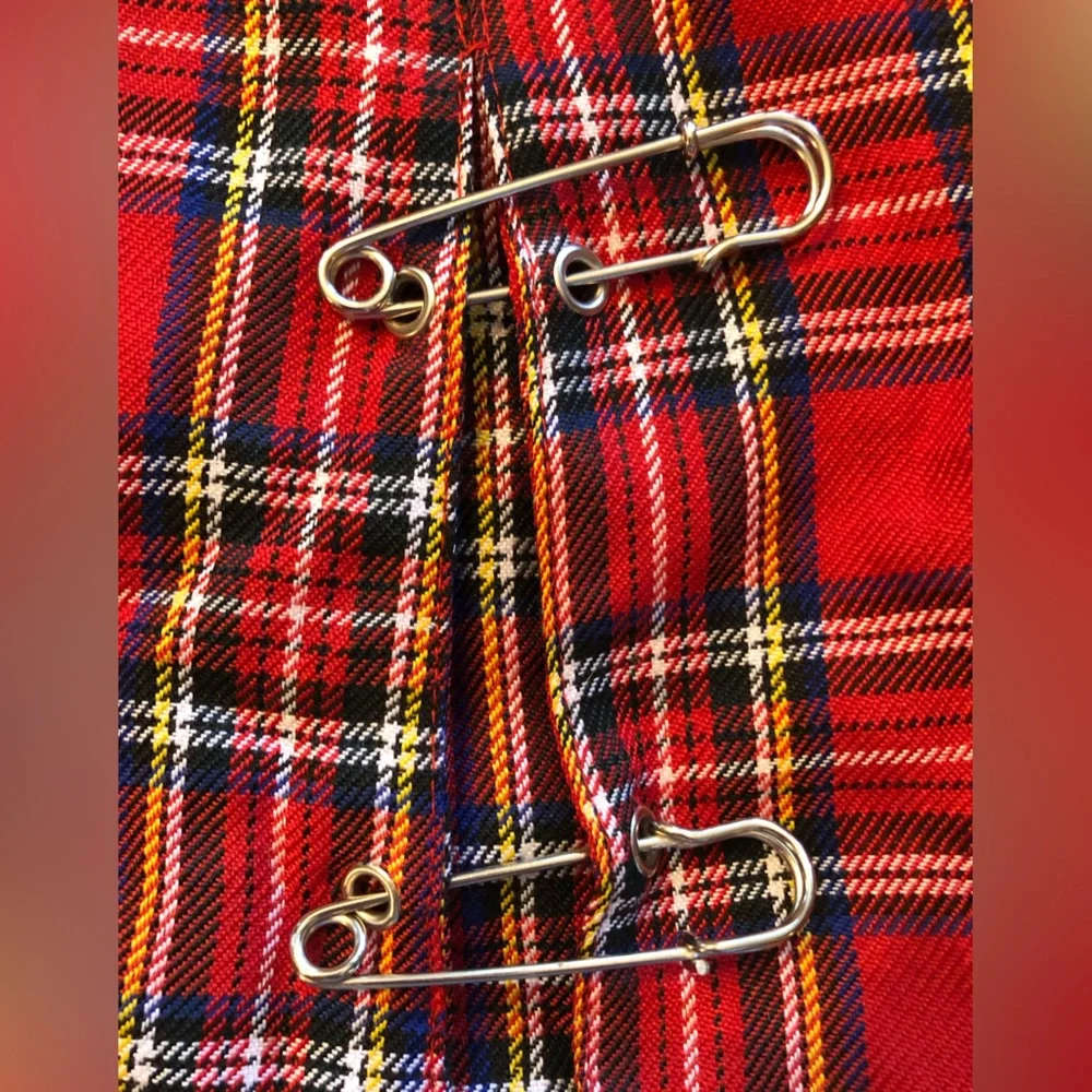 LIP SERVICE near vintage 2010 Punk and Disorderly kilt pin mini skirt